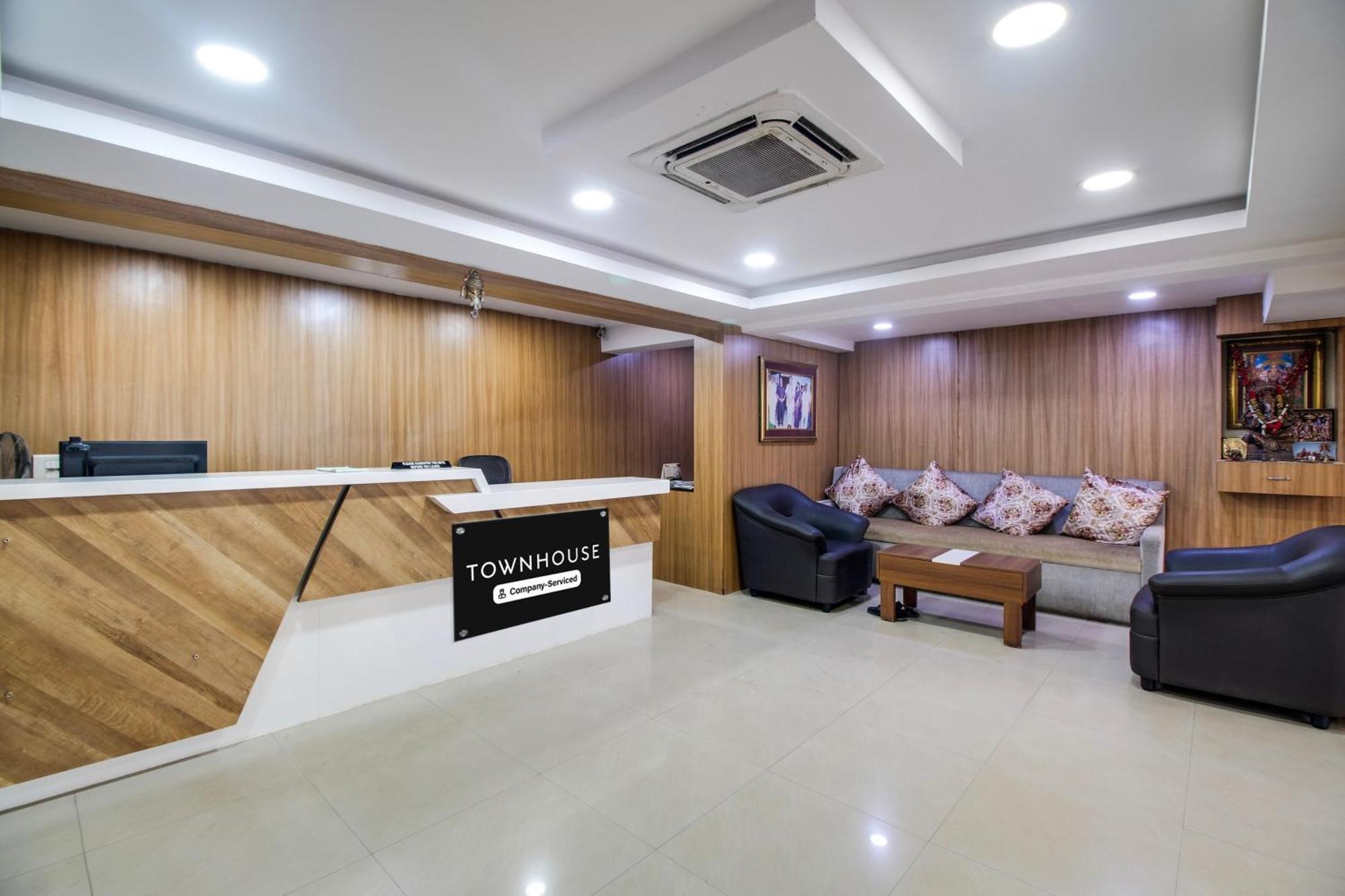 Super Townhouse Gajuwaka Near Cmr Mall Kurmannapalem エクステリア 写真