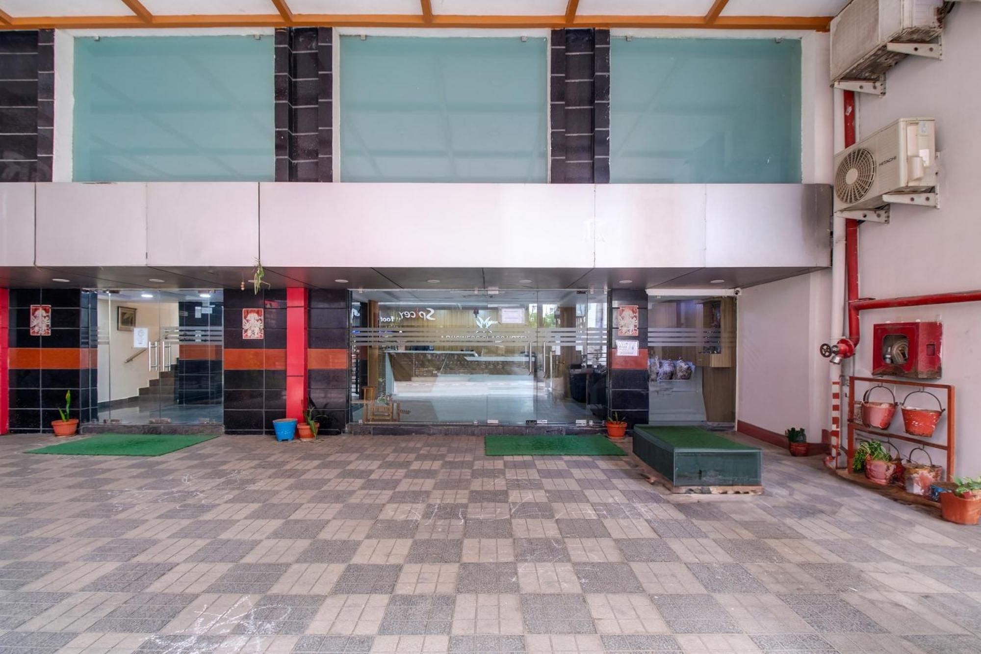 Super Townhouse Gajuwaka Near Cmr Mall Kurmannapalem エクステリア 写真
